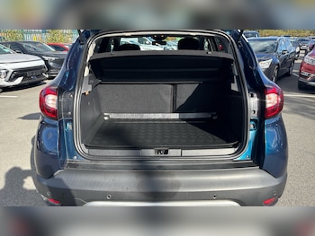 Used Renault Captur 2018 for sale - 76117342: Photo