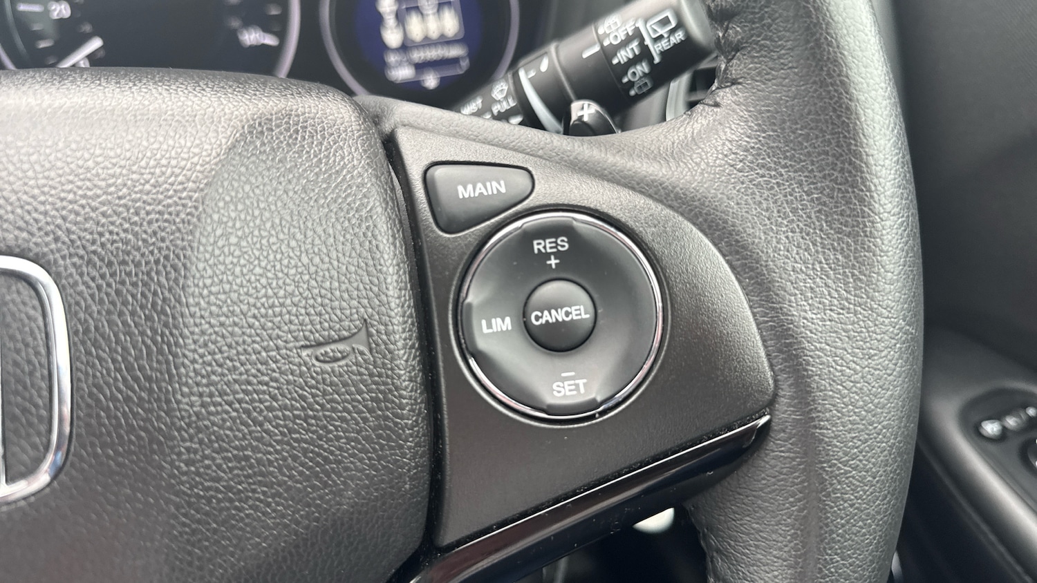 Used Honda HR-V 2018 for sale - 76983874: Photo 17