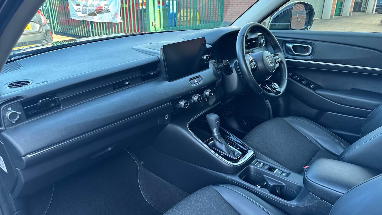 Used Honda HR-V 2024 for sale - 77760457: Photo 2