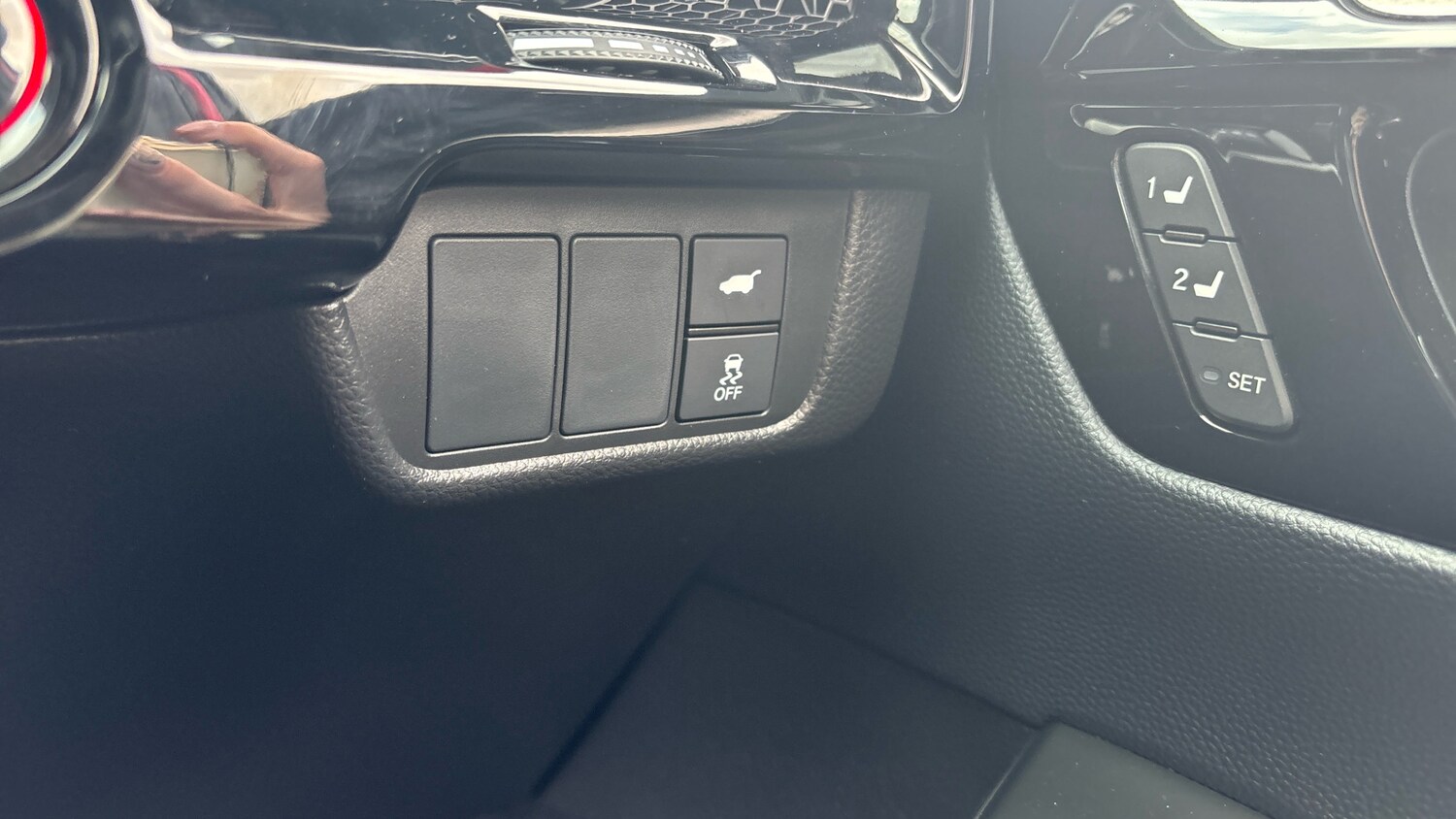 2025 Honda CR-V 2.0 ePHEV Advance Tech 5dr eCVT Estate Estate Hybrid Automatic - Picture 18 of 24