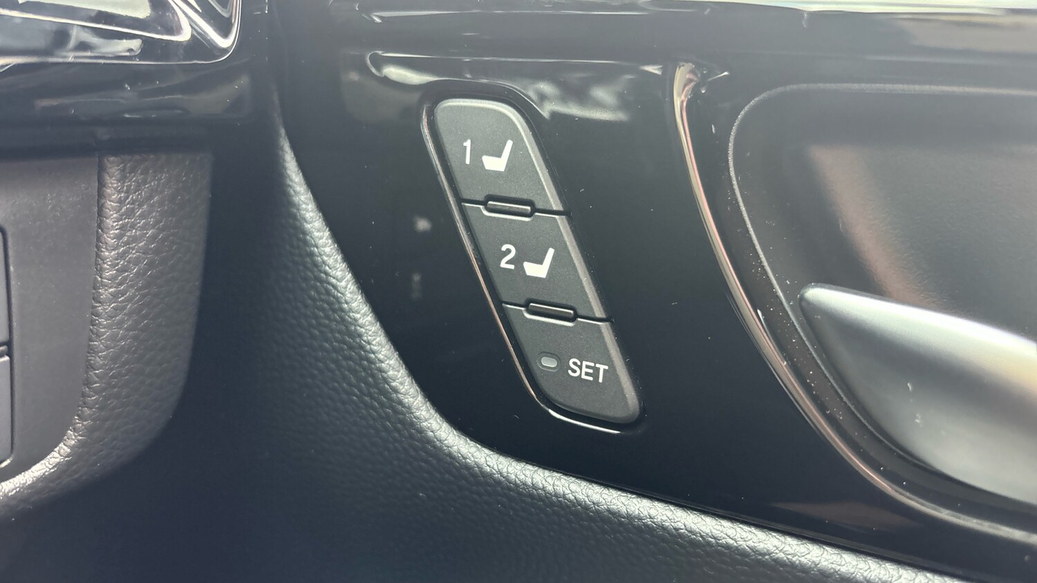 2025 Honda CR-V 2.0 ePHEV Advance Tech 5dr eCVT Estate Estate Hybrid Automatic - Picture 19 of 24