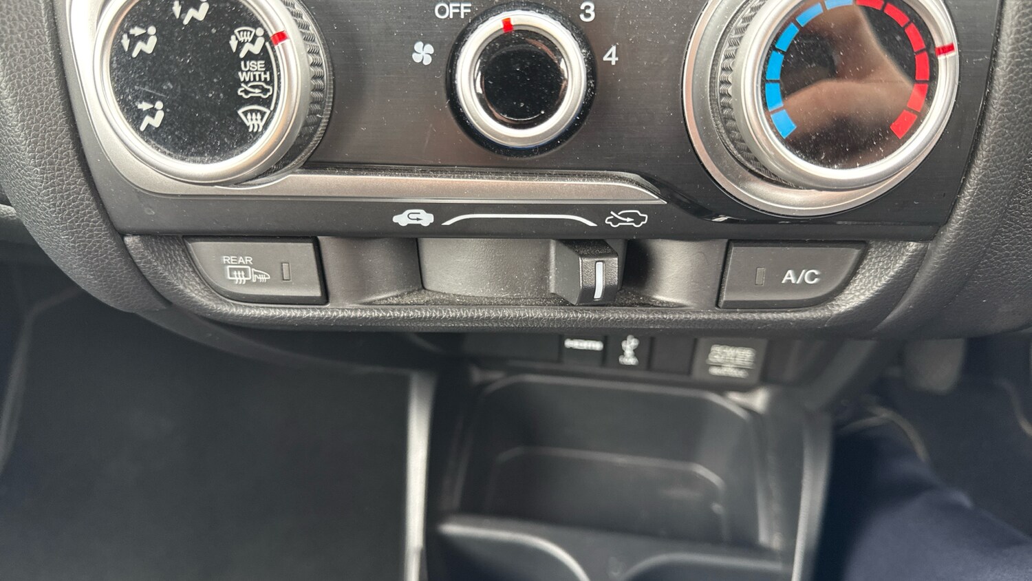 Used Honda Jazz 2019 for sale - 78106136: Photo 40