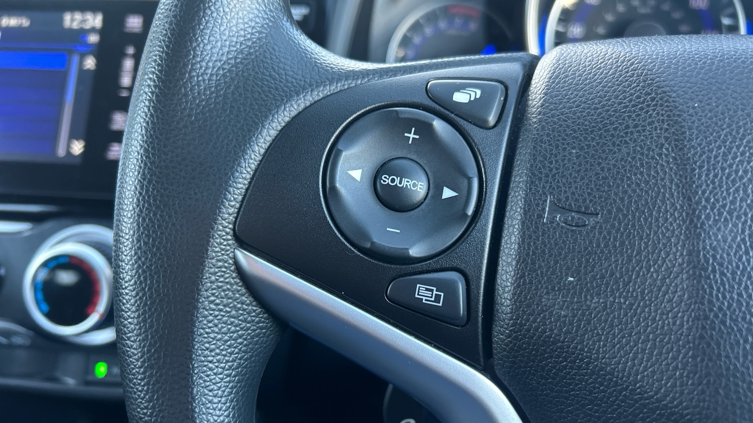 Used Honda Jazz 2017 for sale - 76684766: Photo 34