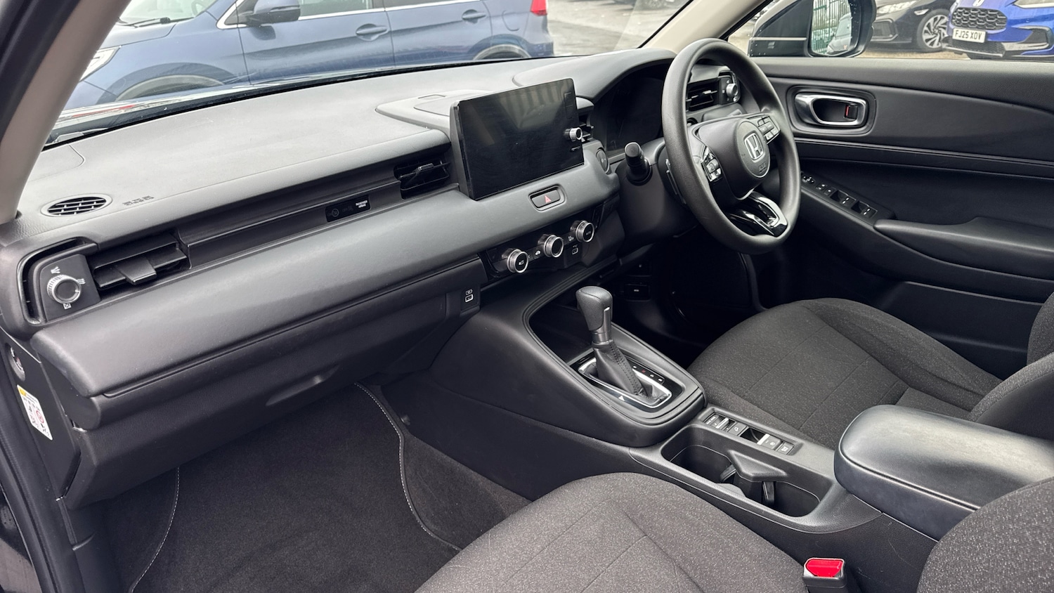 Used Honda HR-V 2023 for sale - 77490616: Photo 2