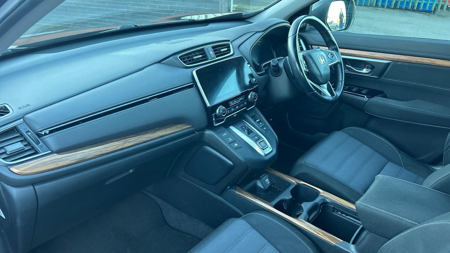 Used Honda CR-V 2020 for sale - 77103975: Photo 2