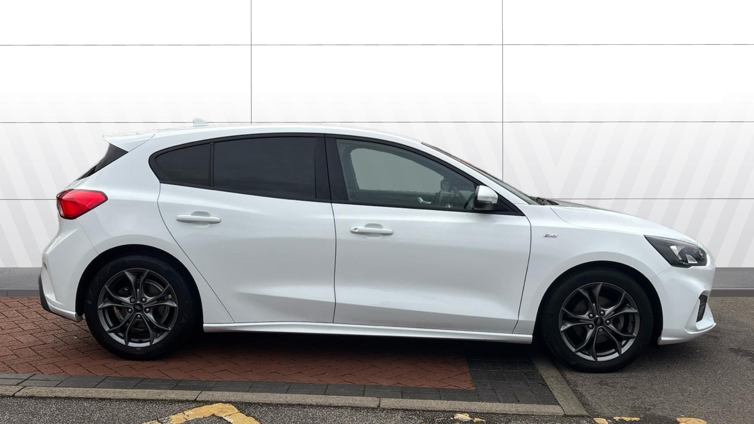 Used Ford Focus 2020 for sale - 76541690: Photo 5