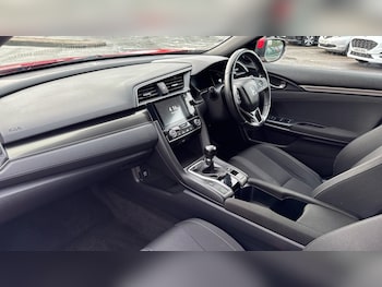 Used Honda Civic 2017 for sale - 76302883: Photo