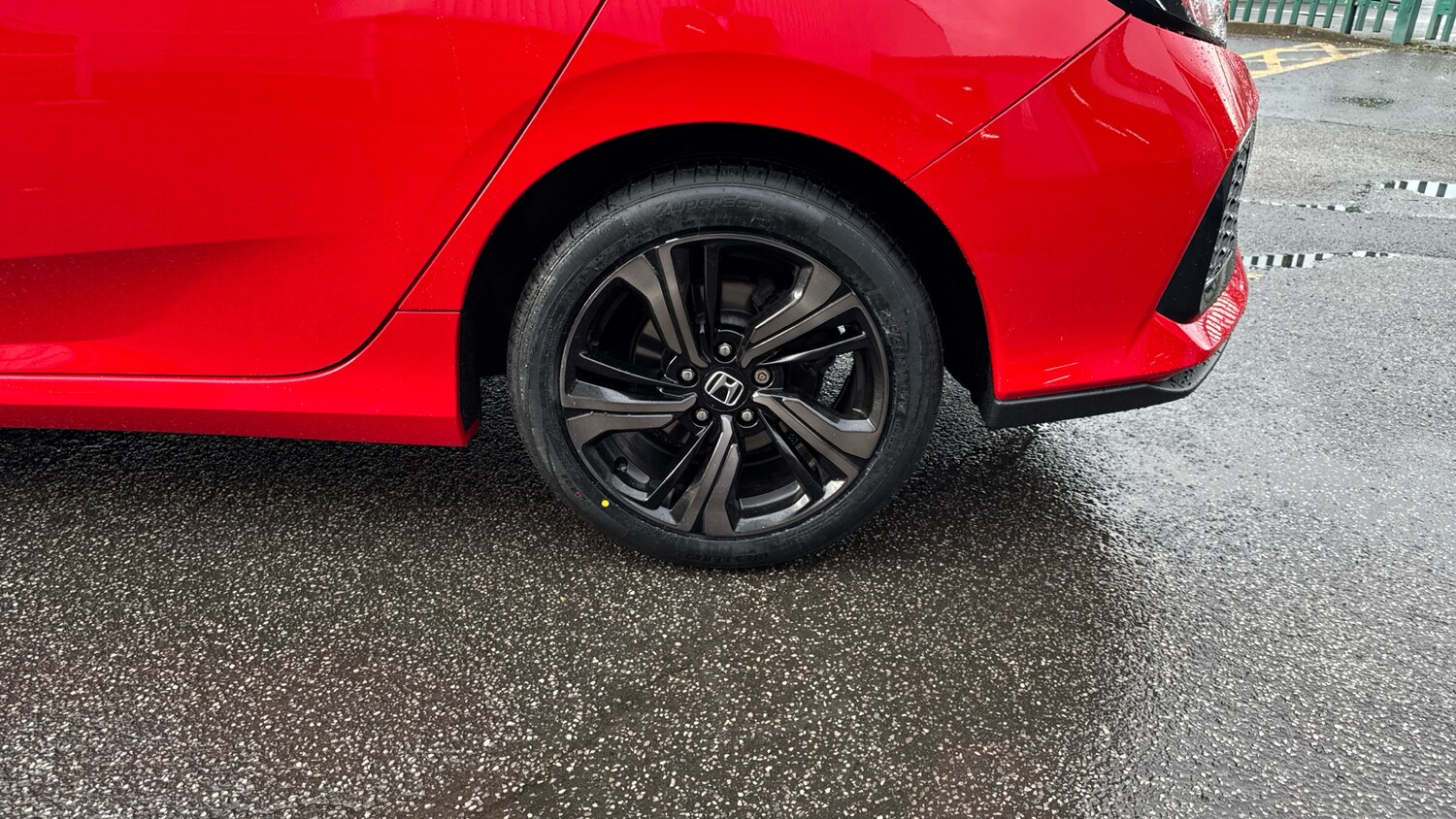 Used Honda Civic 2017 for sale - 76302883: Photo 36