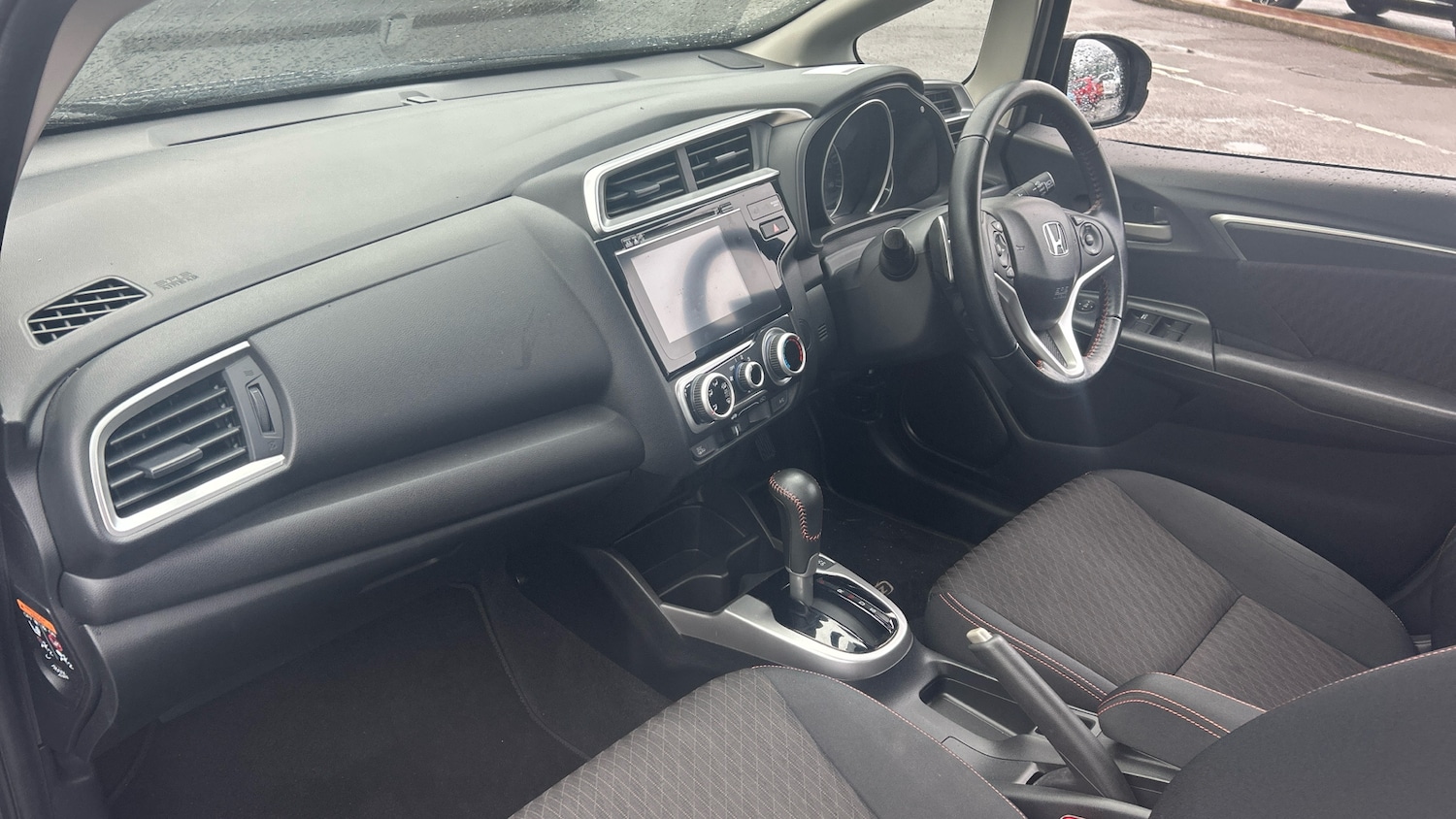 Used Honda Jazz 2018 for sale - 76322494: Photo 2