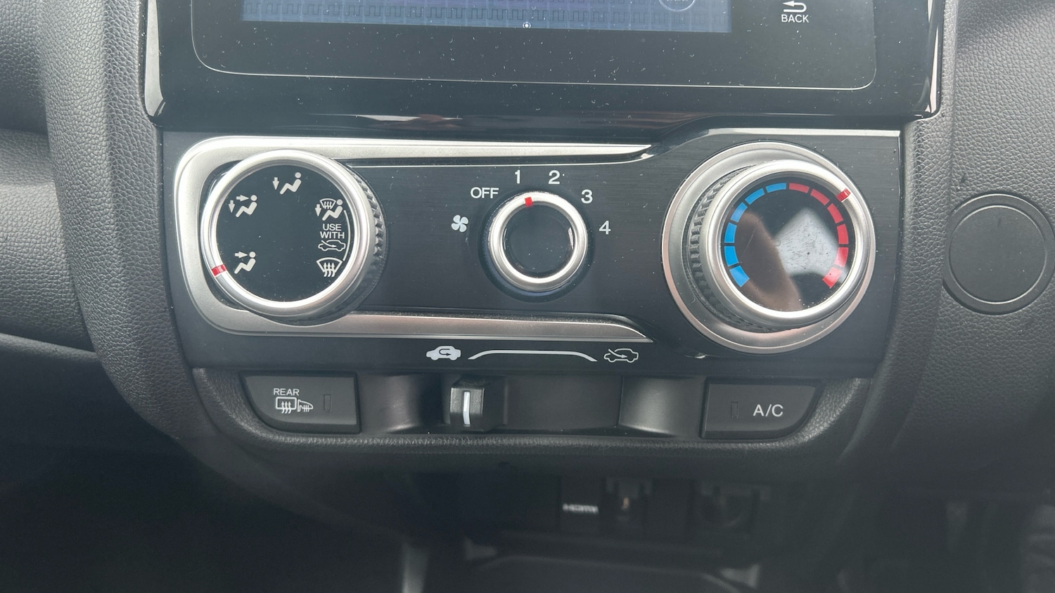 Used Honda Jazz 2018 for sale - 76322494: Photo 25