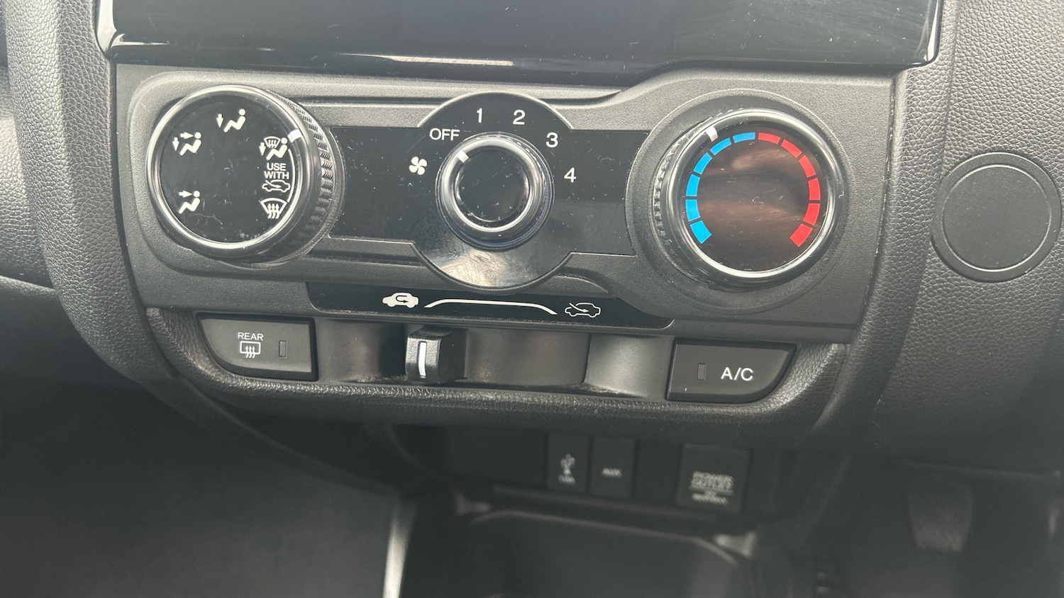 Used Honda Jazz 2018 for sale - 76131183: Photo 22