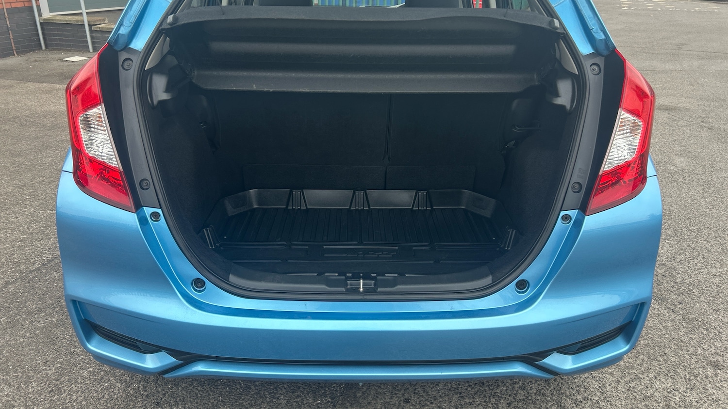 Used Honda Jazz 2018 for sale - 76131183: Photo 32