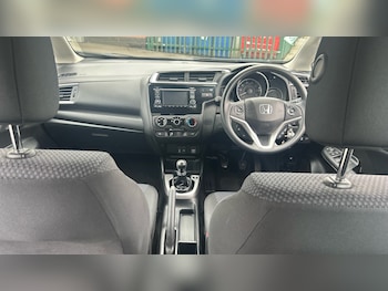 Used Honda Jazz 2018 for sale - 76131183: Photo