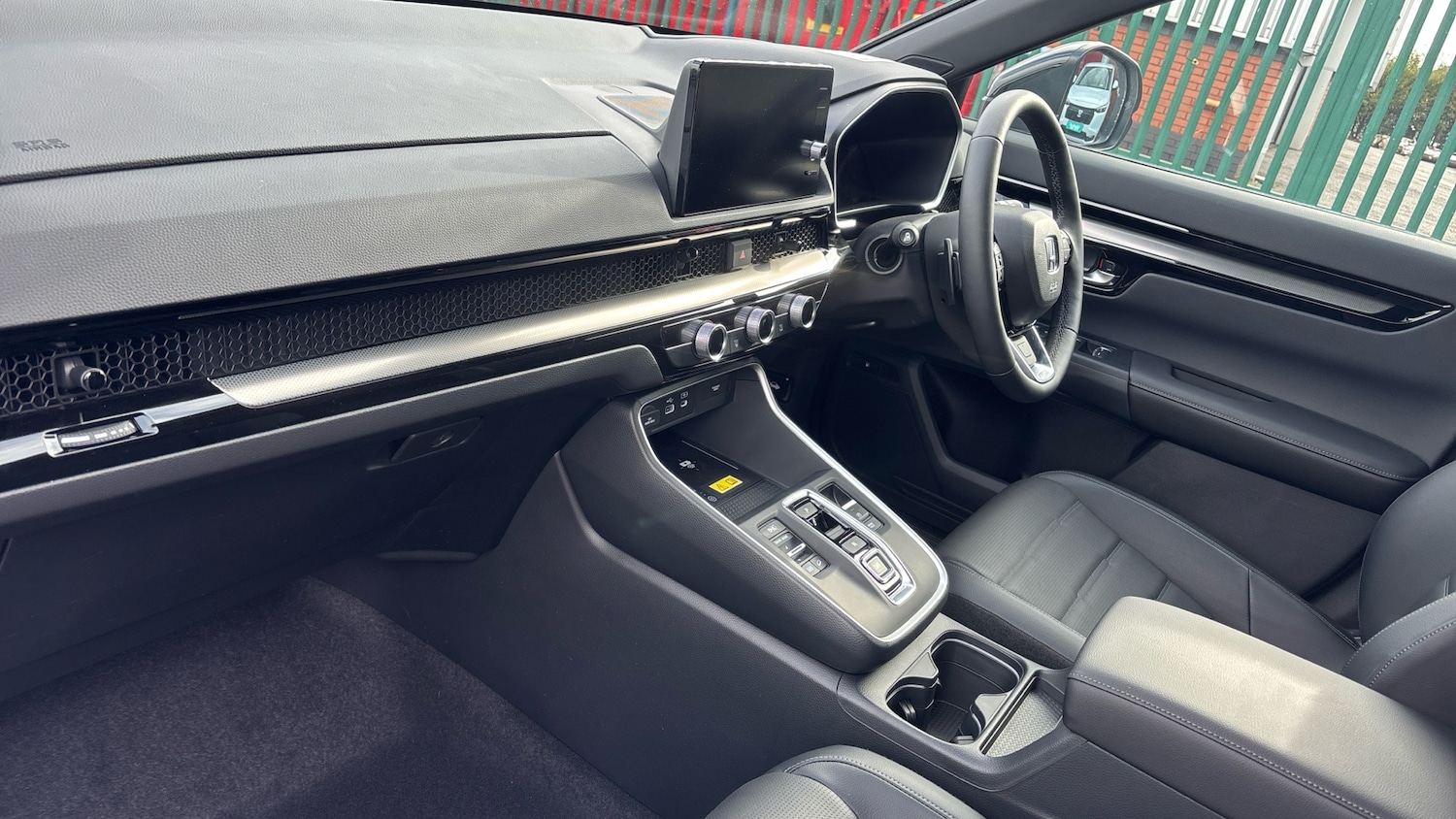 Used Honda CR-V 2025 for sale - 76146529: Photo 2