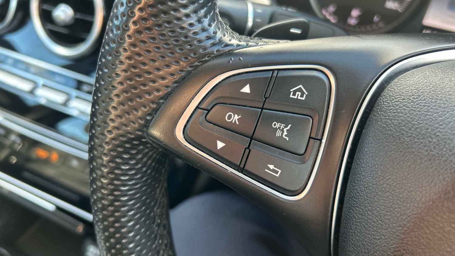 Used Mercedes-Benz C Class 2015 for sale - 77851193: Photo 24