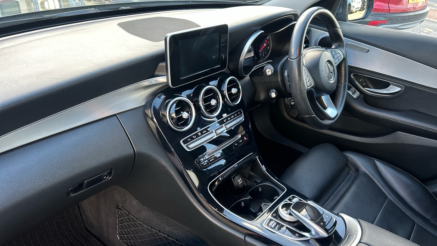 Used Mercedes-Benz C Class 2015 for sale - 77851193: Photo 9