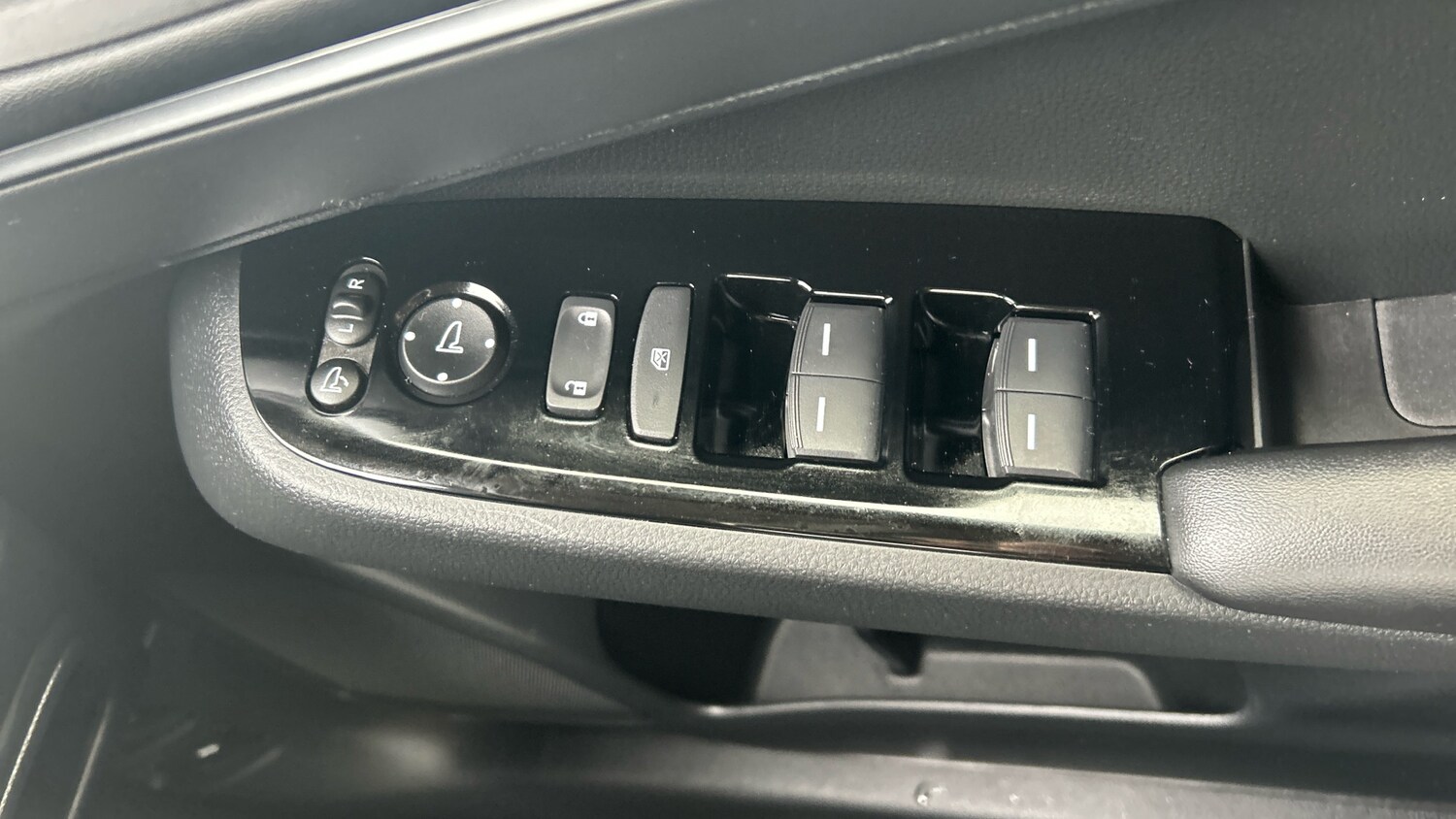 Used Honda HR-V 2022 for sale - 76608597: Photo 16