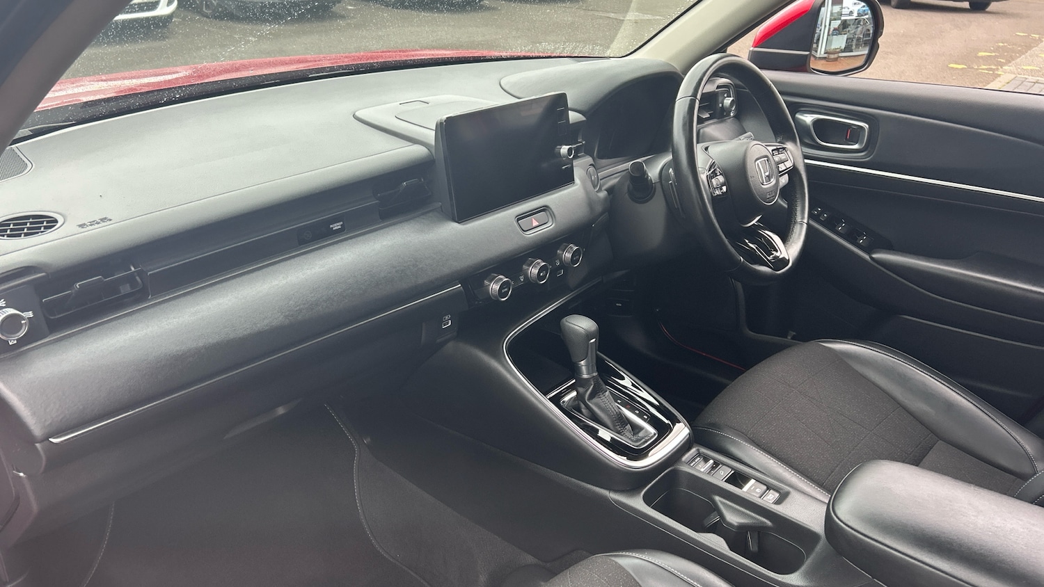 Used Honda HR-V 2022 for sale - 76608597: Photo 2