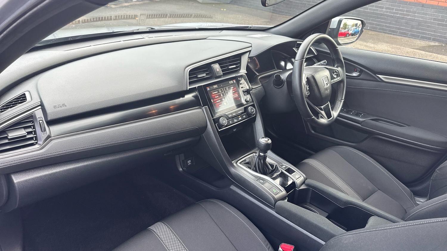 Used Honda Civic 2021 for sale - 75918288: Photo 2