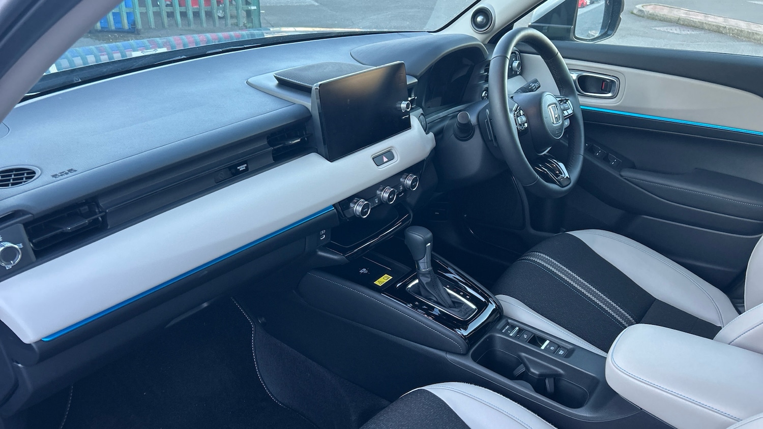 Used Honda HR-V 2025 for sale - 77873189: Photo 2