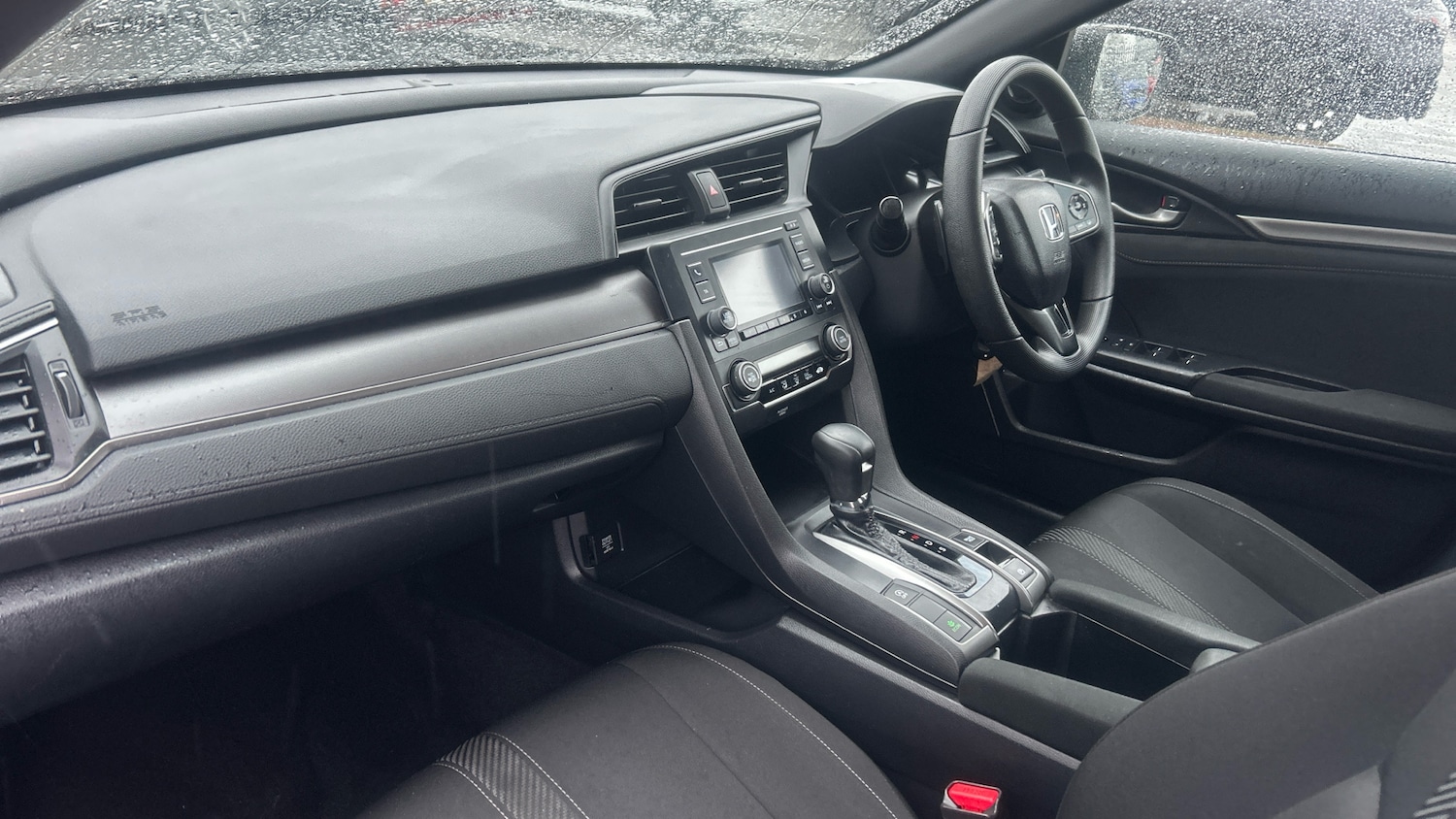 Used Honda Civic 2019 for sale - 77272179: Photo 2