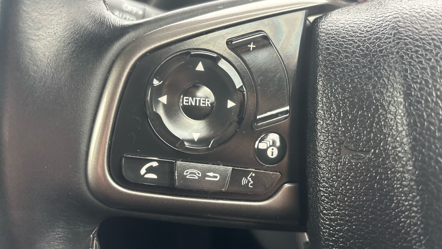 Used Honda Civic 2021 for sale - 76749820: Photo 13