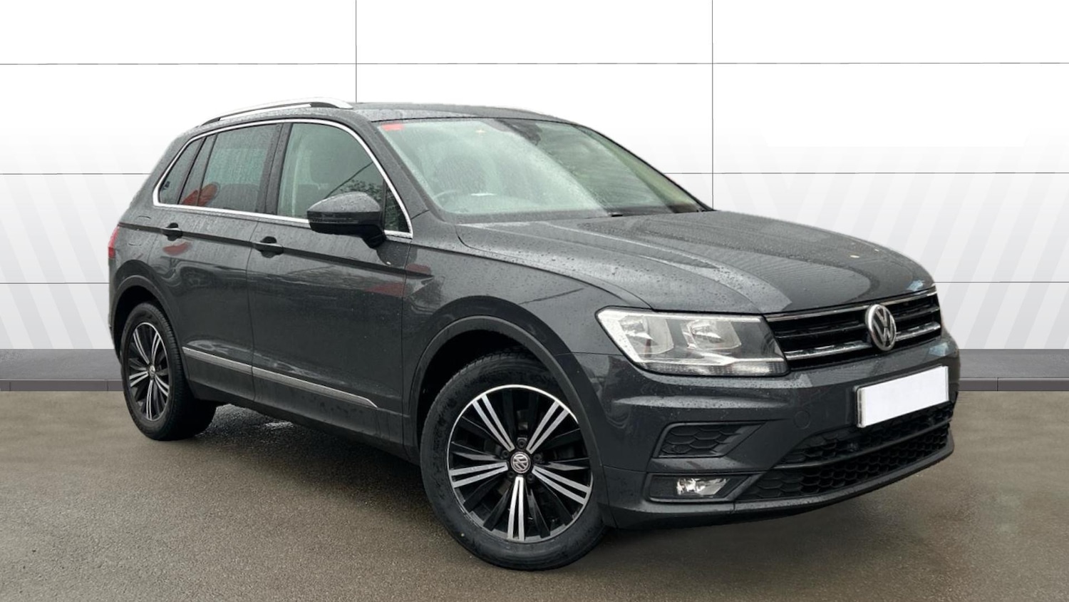 Used Volkswagen Tiguan 2018 for sale - 76541691: Photo 1