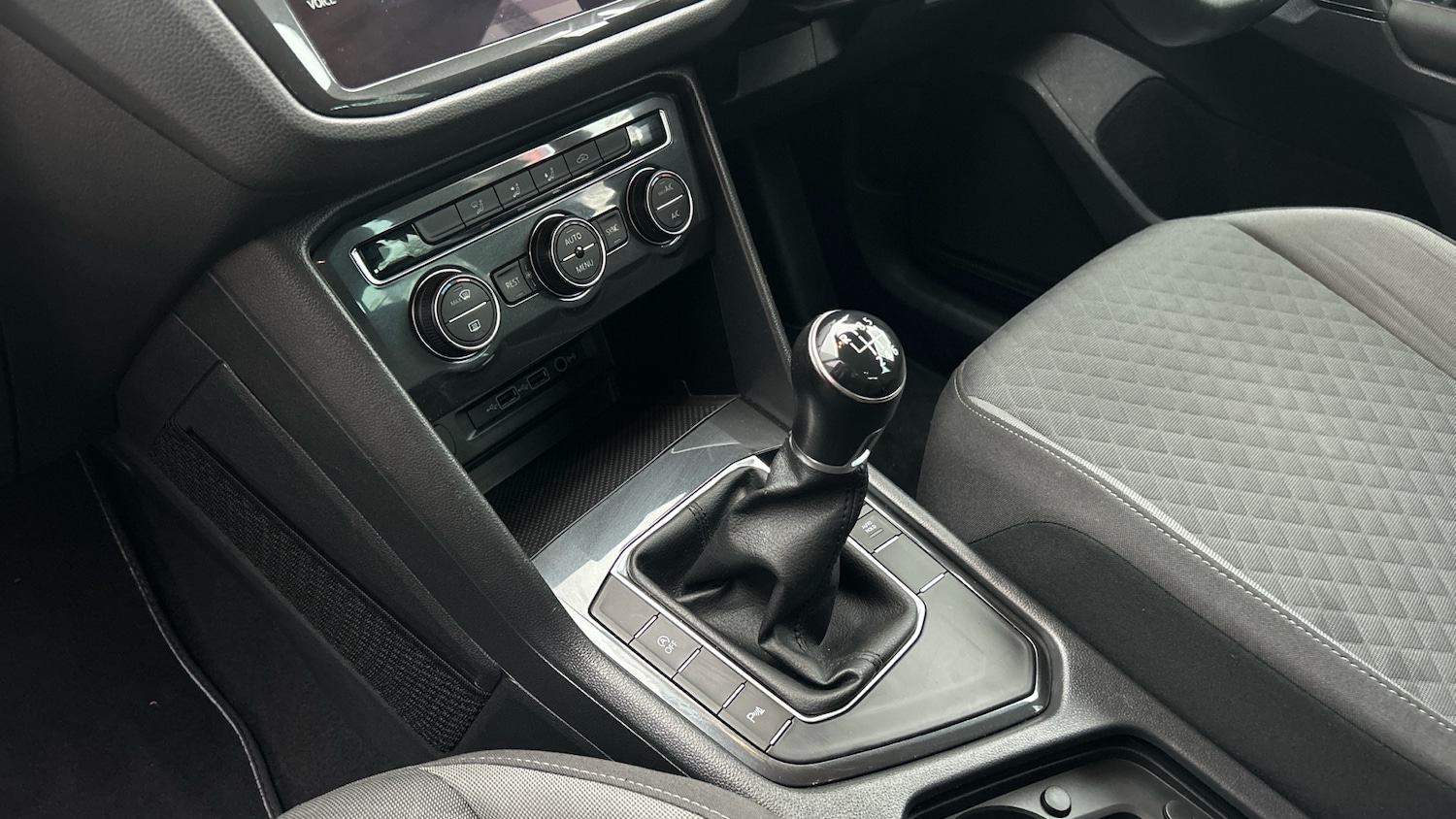 Used Volkswagen Tiguan 2018 for sale - 76541691: Photo 13