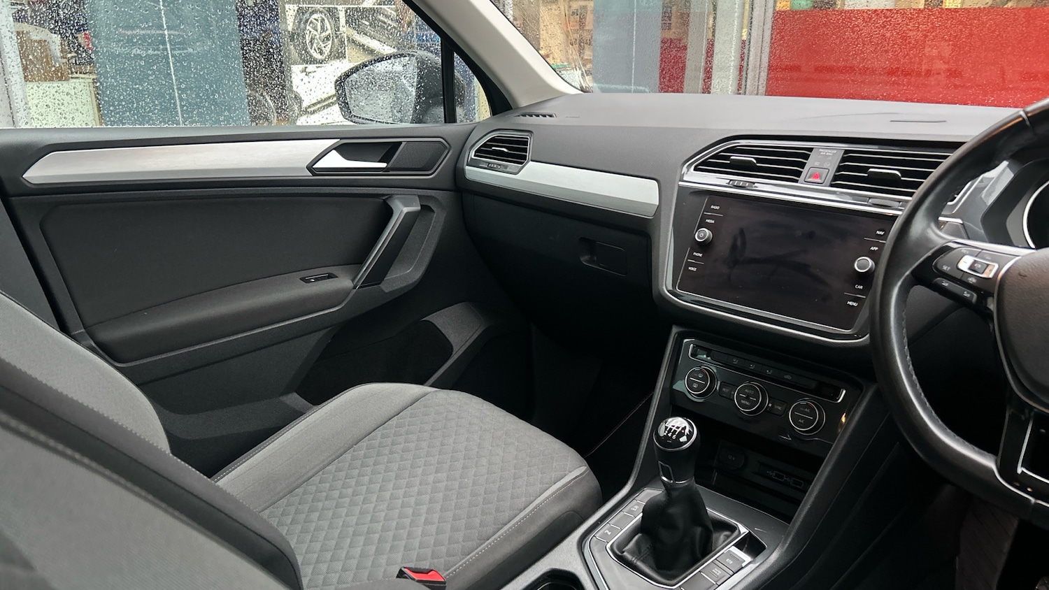 Used Volkswagen Tiguan 2018 for sale - 76541691: Photo 14