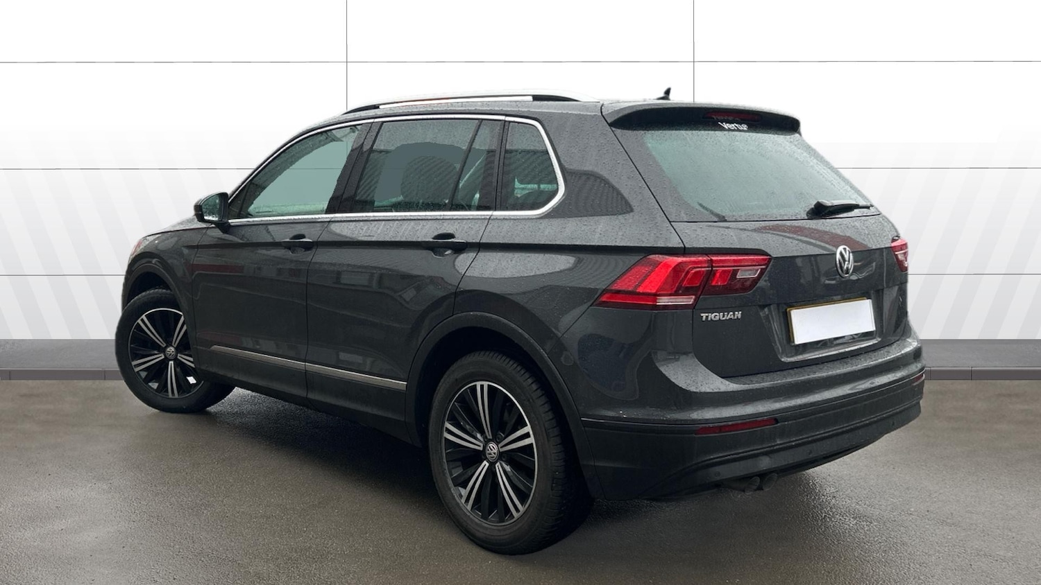 Used Volkswagen Tiguan 2018 for sale - 76541691: Photo 2