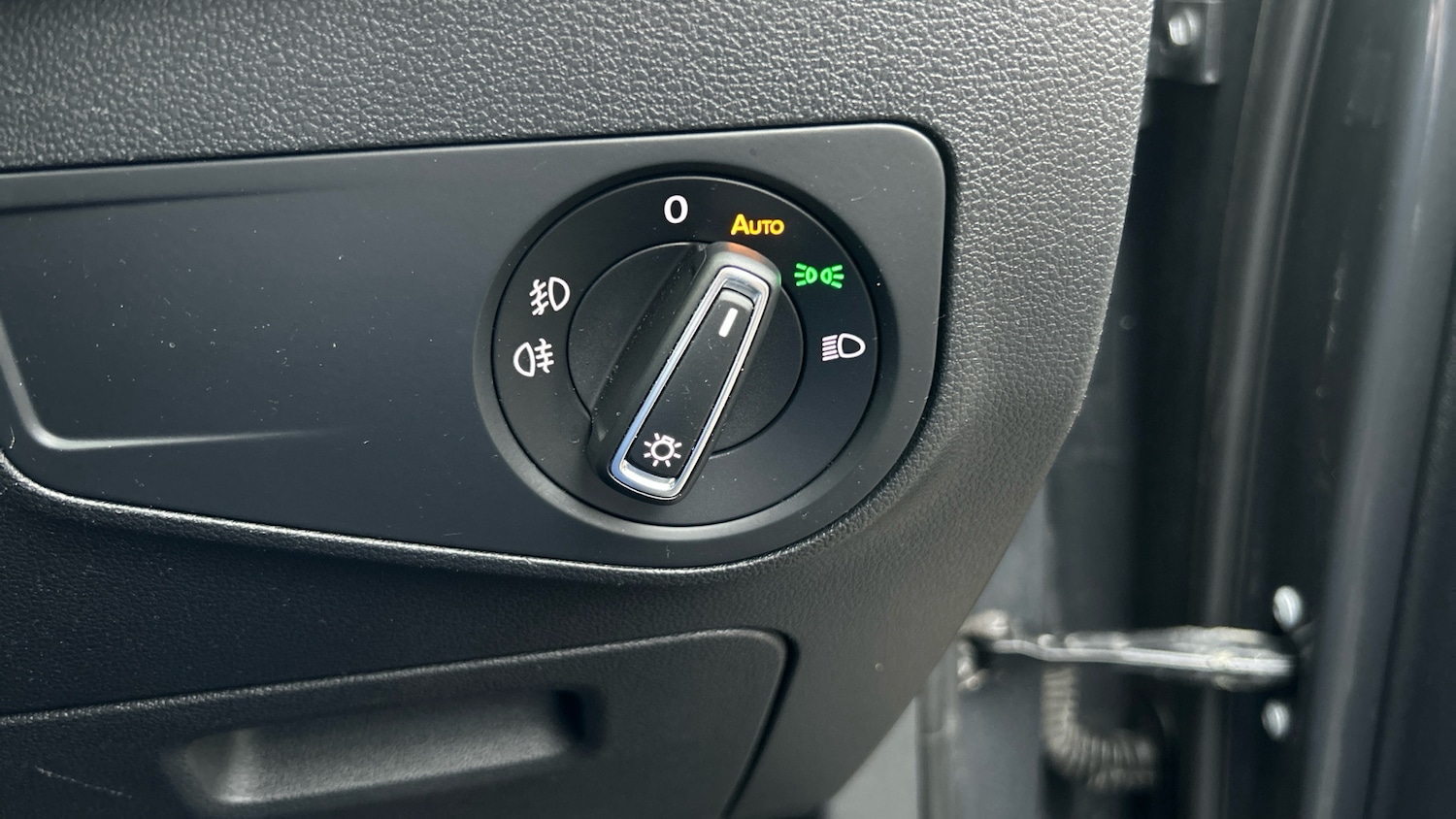 Used Volkswagen Tiguan 2018 for sale - 76541691: Photo 26