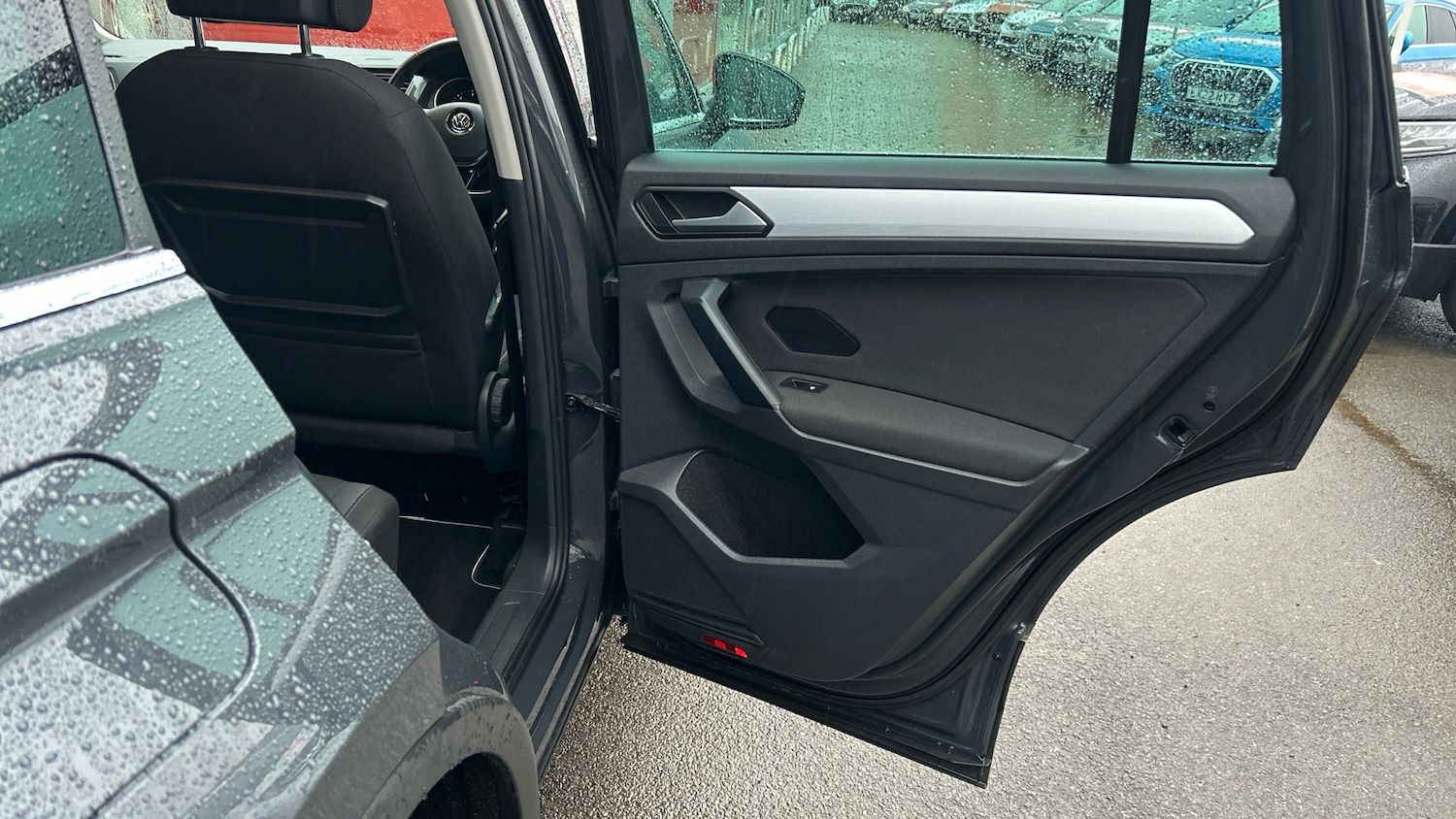 Used Volkswagen Tiguan 2018 for sale - 76541691: Photo 28