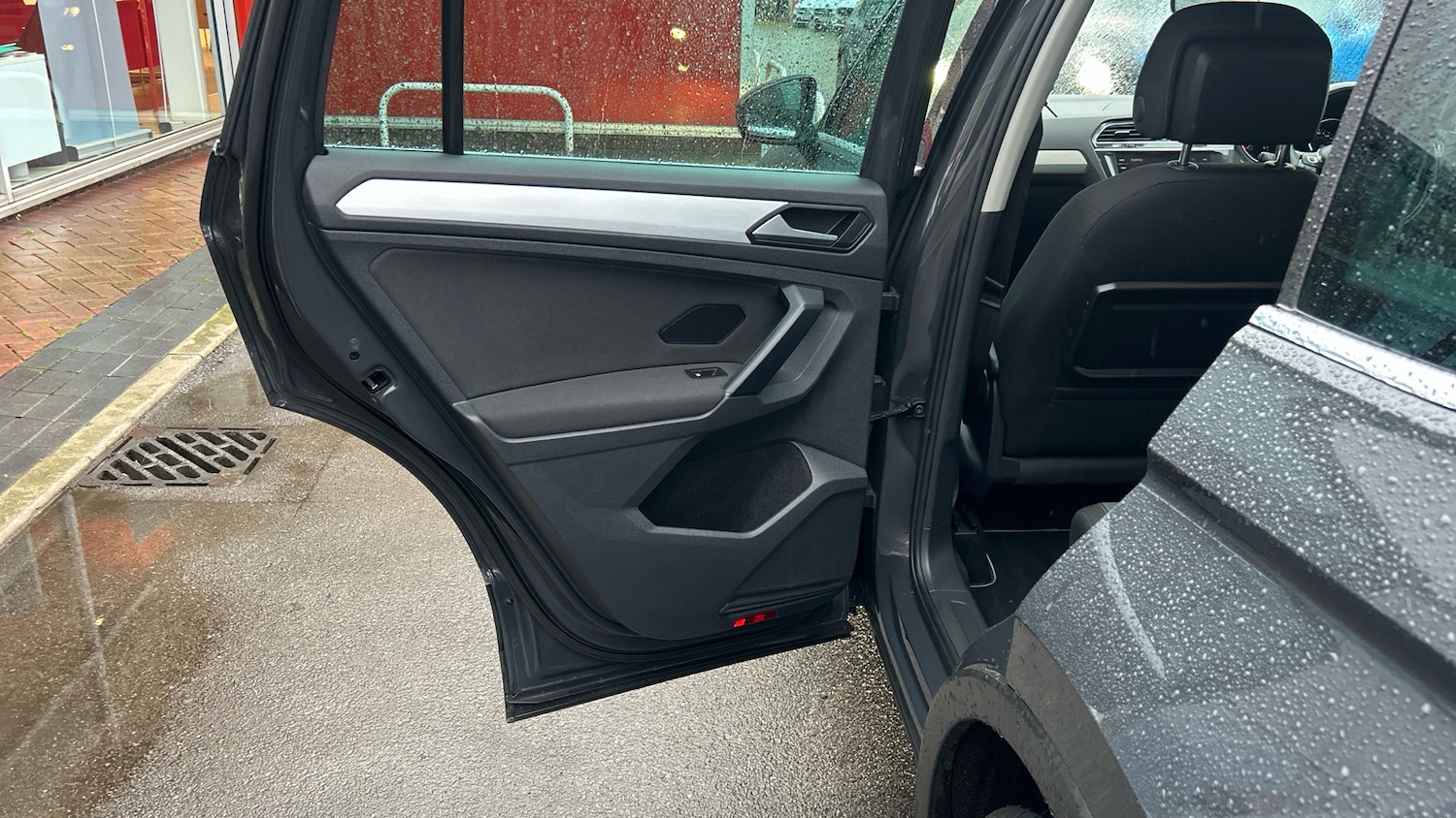 Used Volkswagen Tiguan 2018 for sale - 76541691: Photo 34