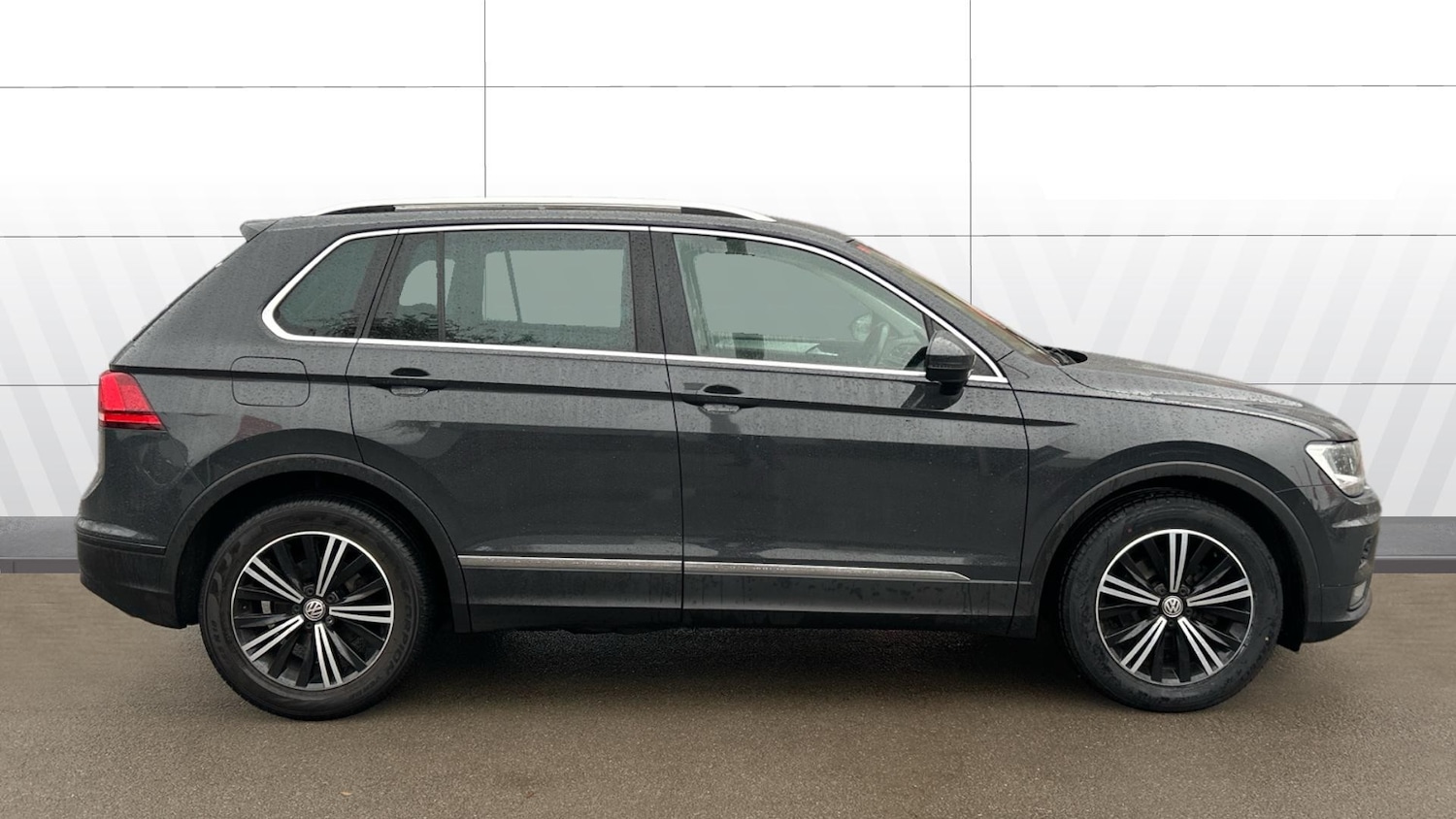 Used Volkswagen Tiguan 2018 for sale - 76541691: Photo 5