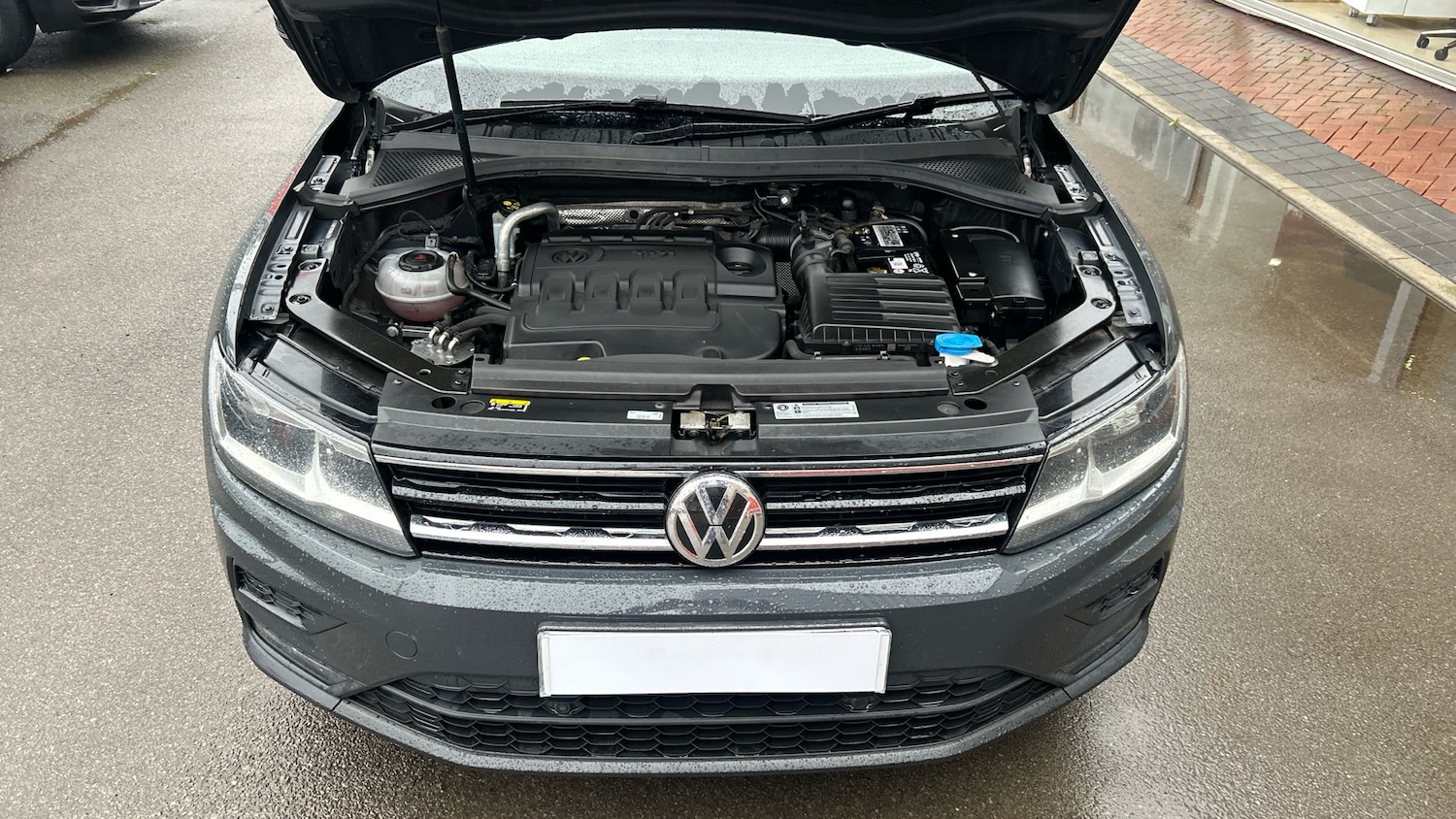 Used Volkswagen Tiguan 2018 for sale - 76541691: Photo 8