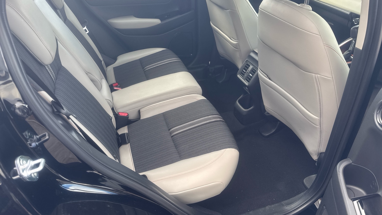 Used Honda HR-V 2023 for sale - 75918299: Photo 26