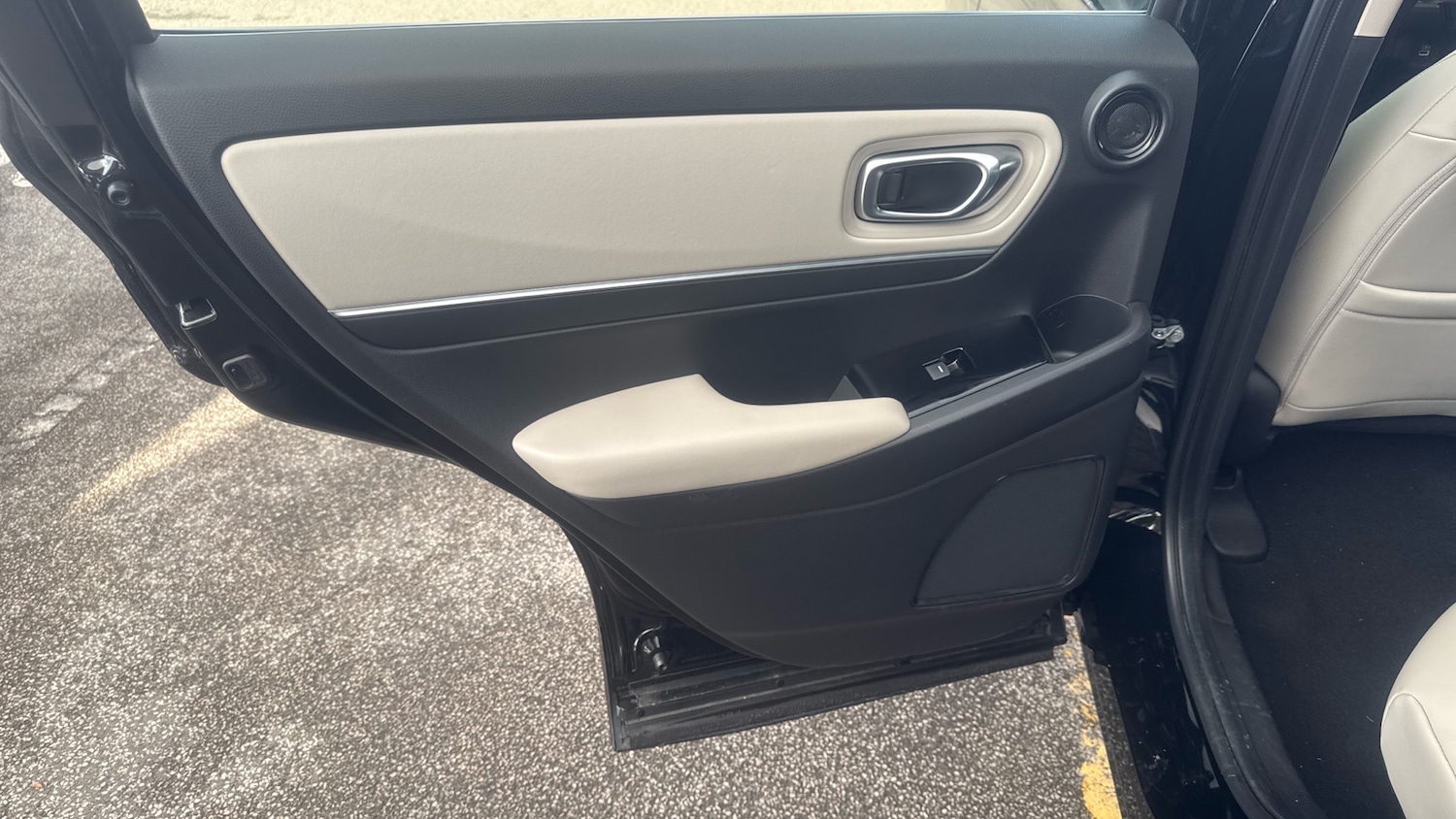 Used Honda HR-V 2023 for sale - 75918299: Photo 30