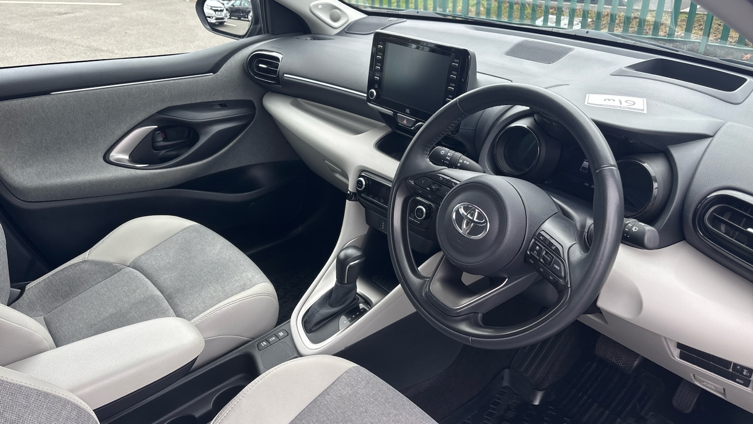 Used Toyota Yaris 2020 for sale - 76079670: Photo 11