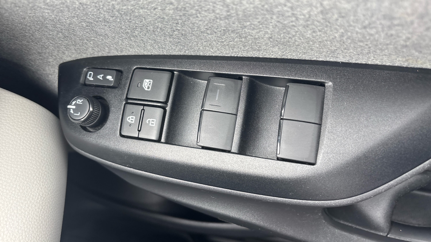Used Toyota Yaris 2020 for sale - 76079670: Photo 23