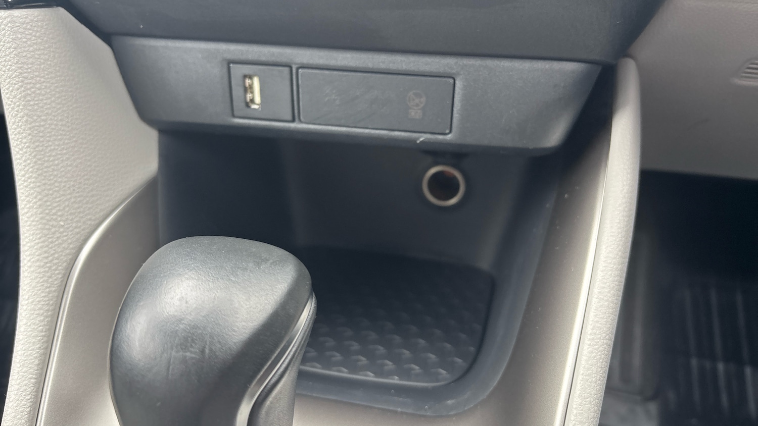 Used Toyota Yaris 2020 for sale - 76079670: Photo 28