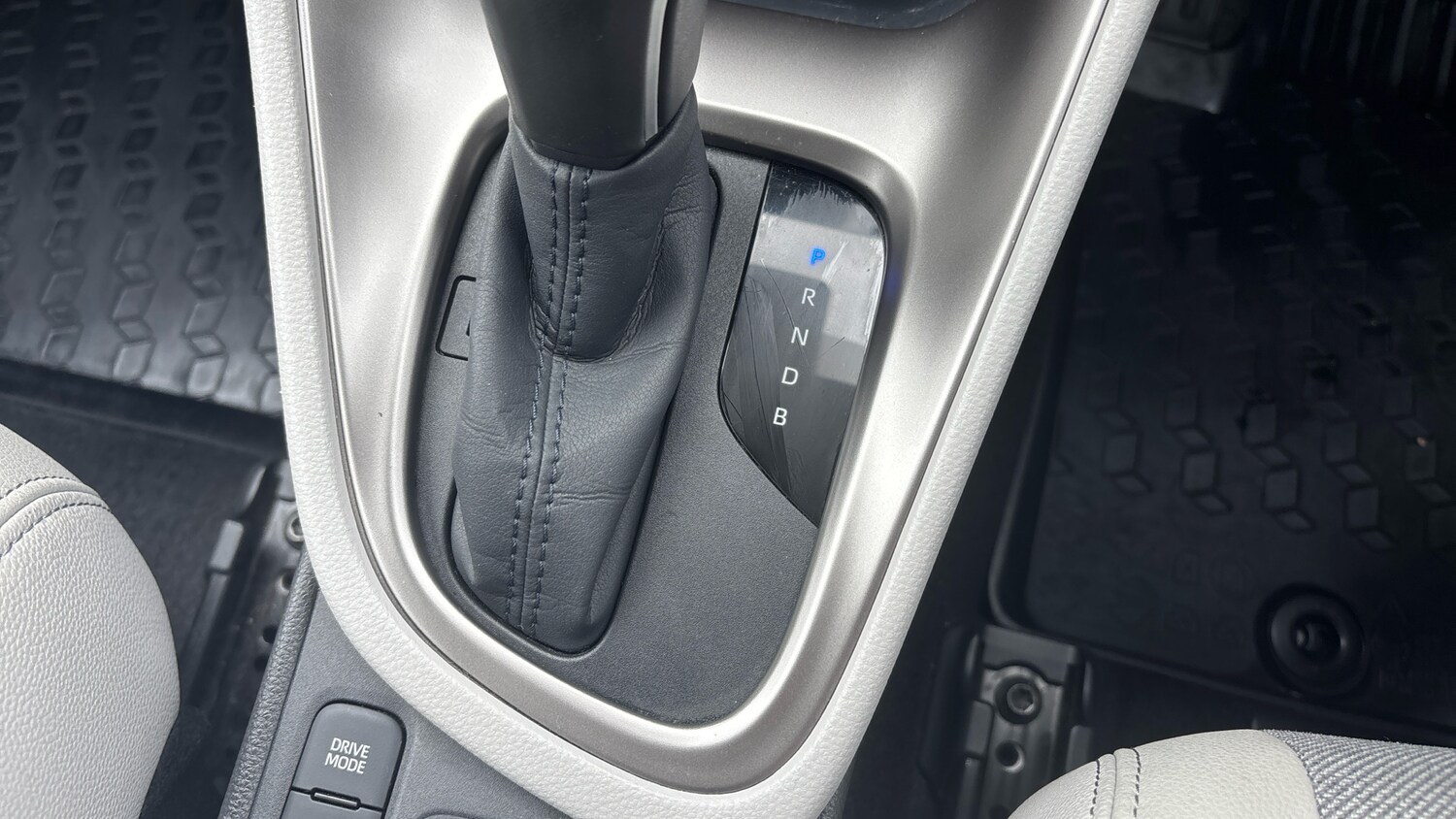 Used Toyota Yaris 2020 for sale - 76079670: Photo 29