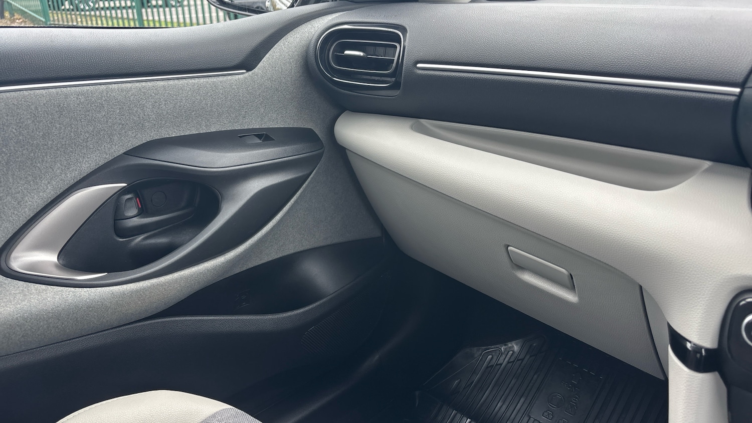 Used Toyota Yaris 2020 for sale - 76079670: Photo 31