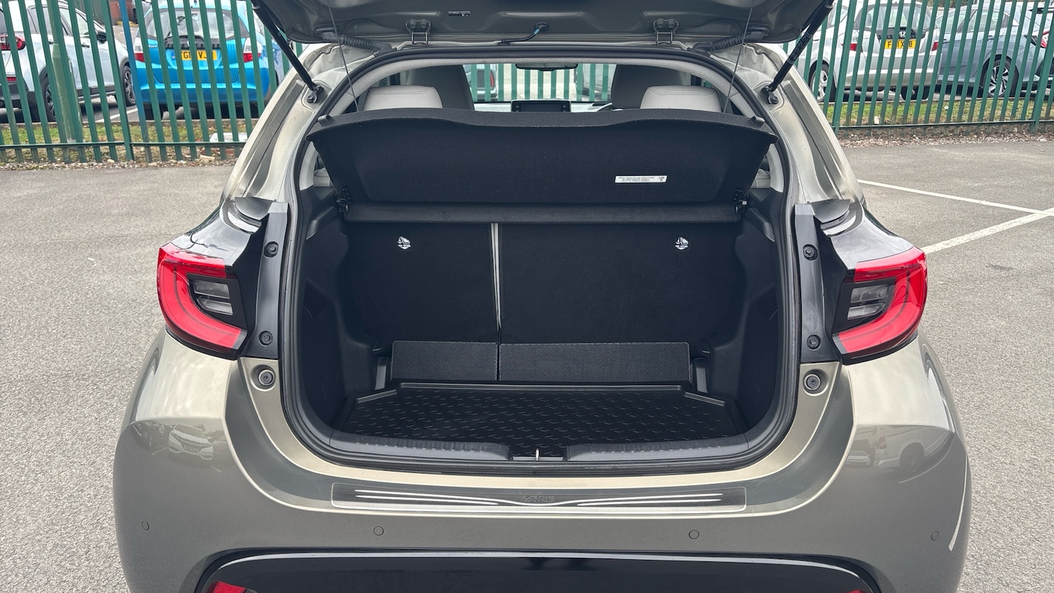 Used Toyota Yaris 2020 for sale - 76079670: Photo 4