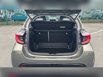 Used Toyota Yaris 2020 for sale - 76079670: Photo