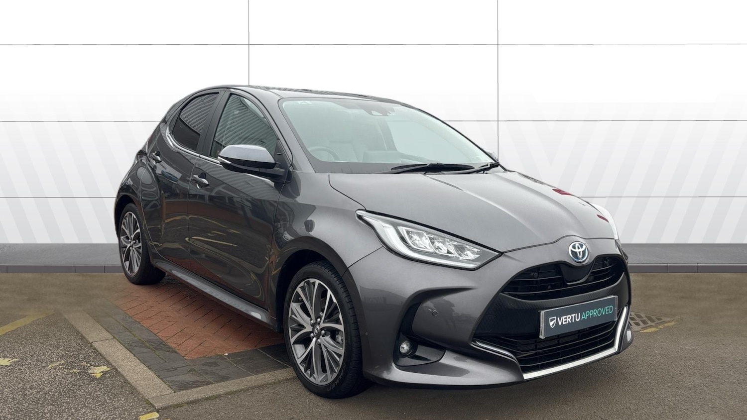 Used Toyota Yaris 2022 for sale - 77106428: Photo 1