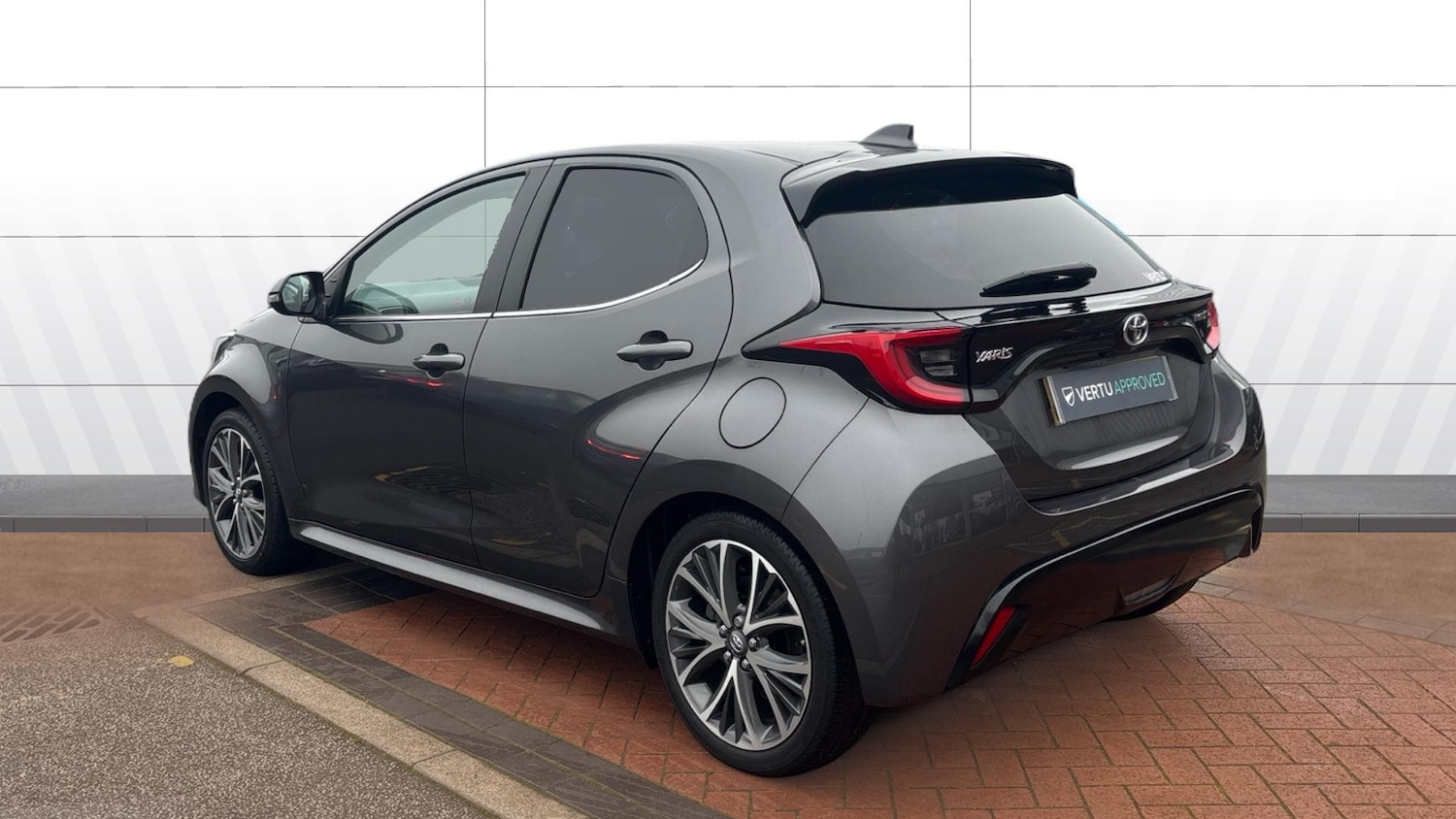 Used Toyota Yaris 2022 for sale - 77106428: Photo 2