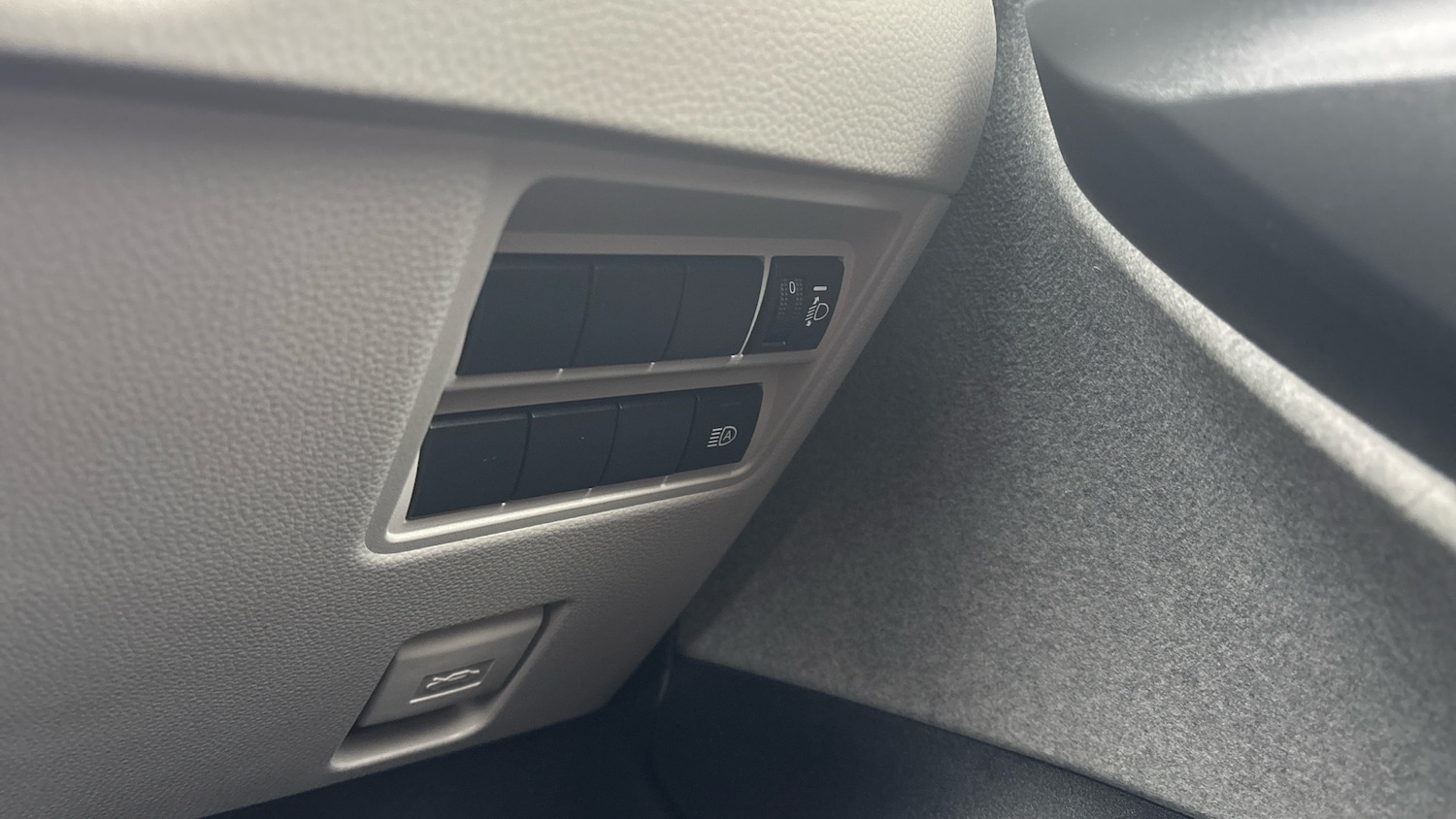 Used Toyota Yaris 2022 for sale - 77106428: Photo 24