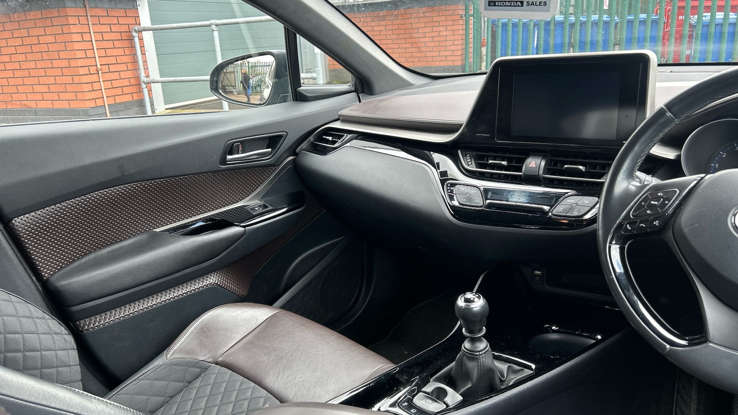 Used Toyota C-HR 2018 for sale - 78111931: Photo 14