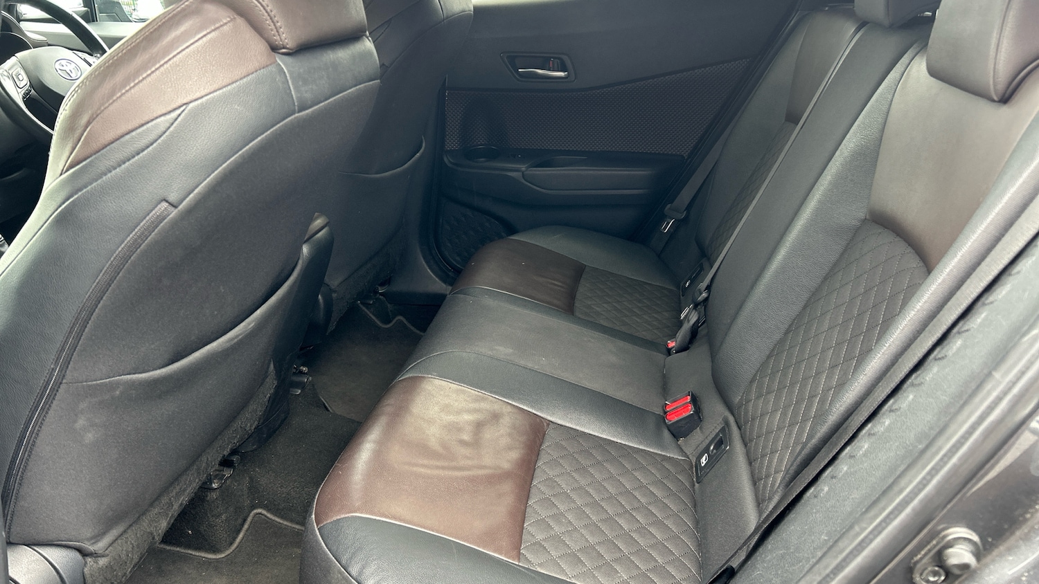 Used Toyota C-HR 2018 for sale - 78111931: Photo 16