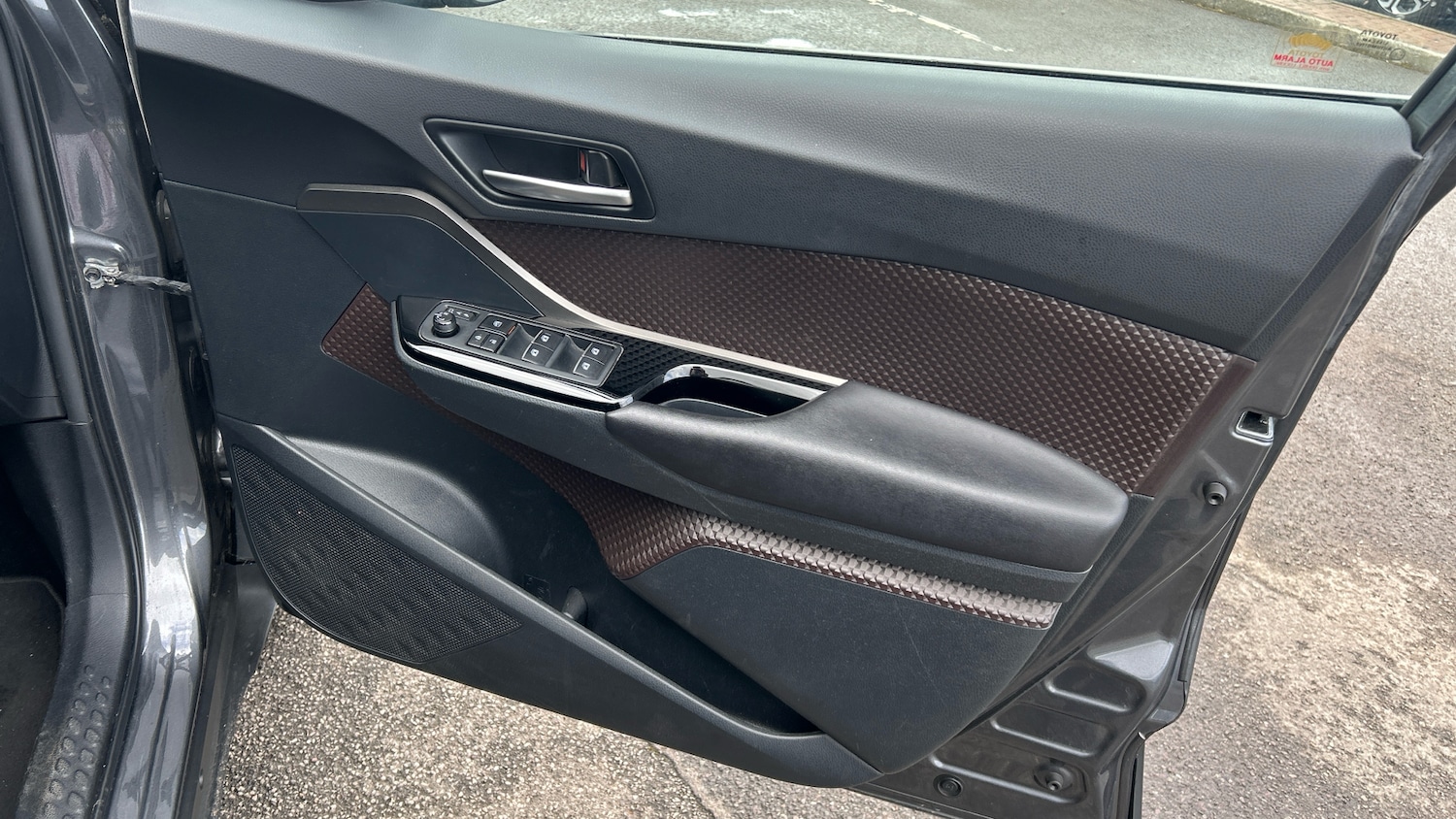 Used Toyota C-HR 2018 for sale - 78111931: Photo 24